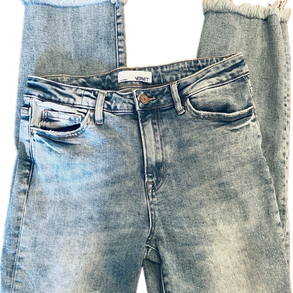 Vervet Mid-Rise Boot Cut Distressed Denim. Size 28 - Picture 5 of 5